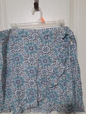 LOFT Blue and Teal Floral Medallion Top
